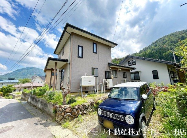青木村田沢　中古戸建 現地写真（駐車場）