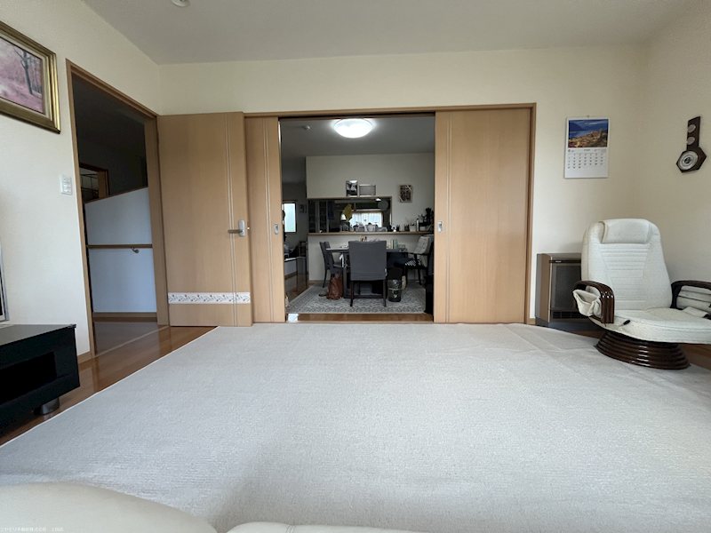 上田市上田　中古戸建 内観写真（リビング）