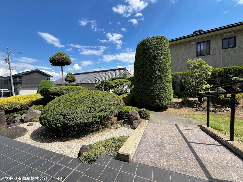 上田市上田　中古戸建 現地写真（庭）