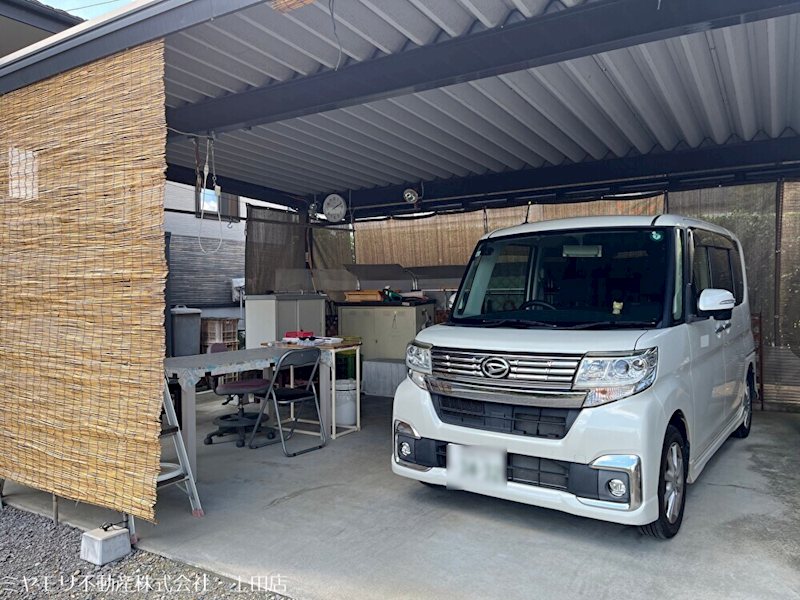 上田市上田　中古戸建 現地写真（駐車場）