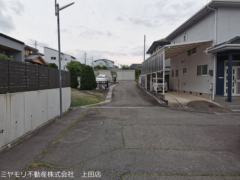 上田市上田　中古戸建 現地写真（前面道路含む現地写真）