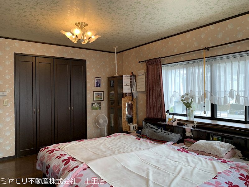 上田市常入　戸建 内観写真（リビング以外の居室）