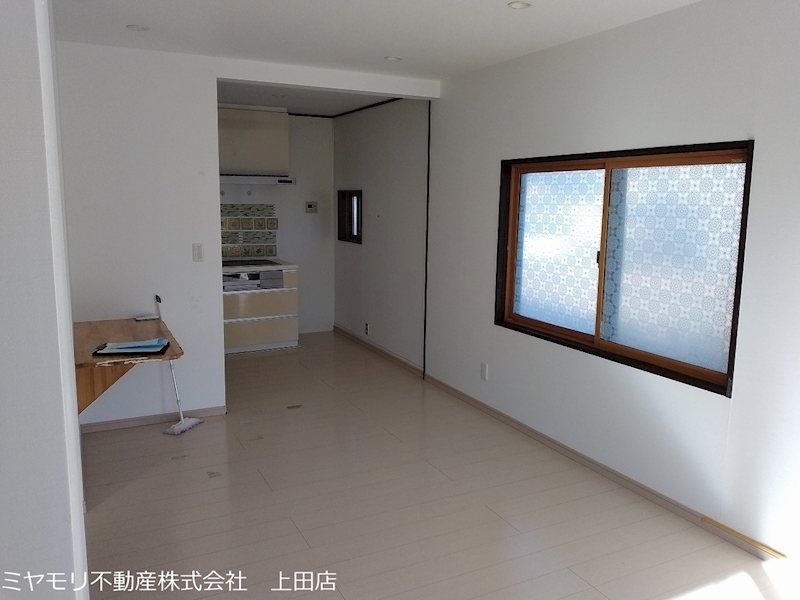 上田市生田　中古戸建 内観写真（リビング）
