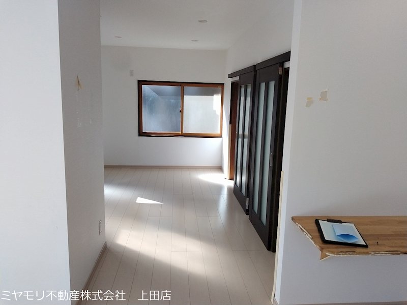 上田市生田　中古戸建 内観写真（リビング）