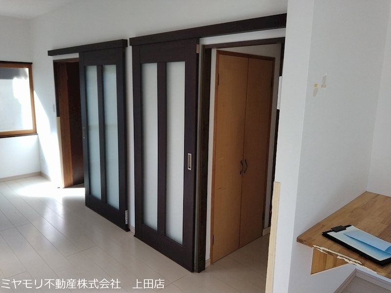 上田市生田　中古戸建 内観写真（リビング）