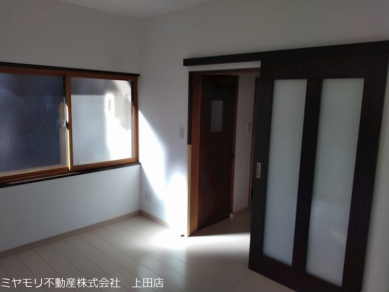 上田市生田　中古戸建 内観写真（リビング）