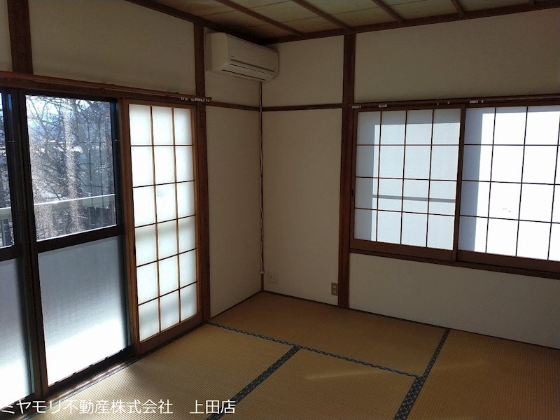 上田市生田　中古戸建 内観写真（リビング以外の居室）