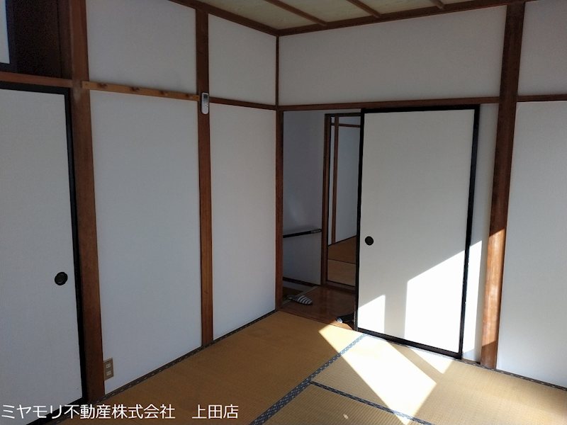 上田市生田　中古戸建 内観写真（リビング以外の居室）