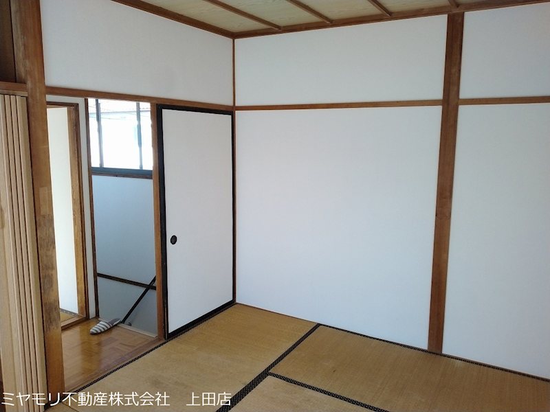 上田市生田　中古戸建 内観写真（リビング以外の居室）