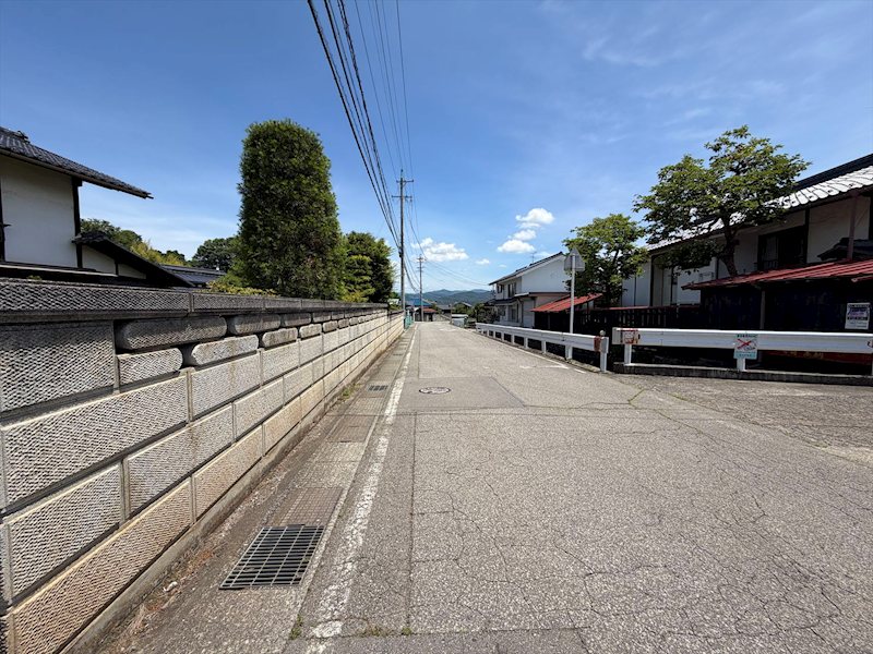 佐久市大沢　中古戸建 現地写真（前面道路含む現地写真）