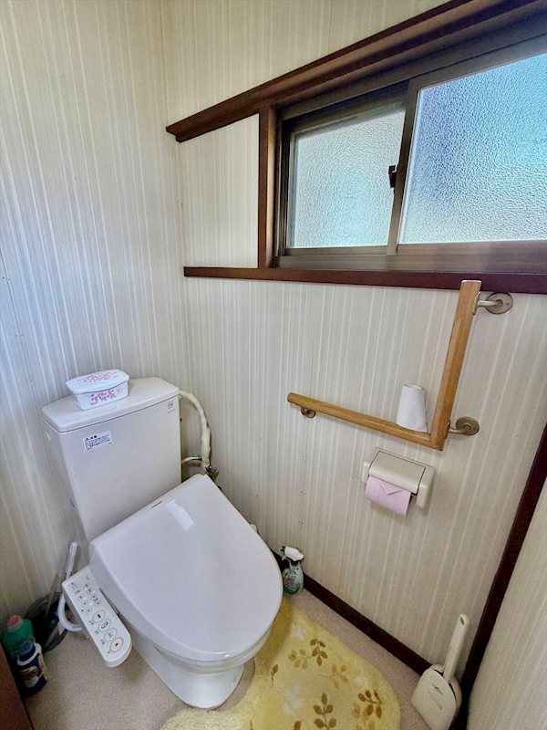 佐久市大沢　中古戸建 内観写真（トイレ）