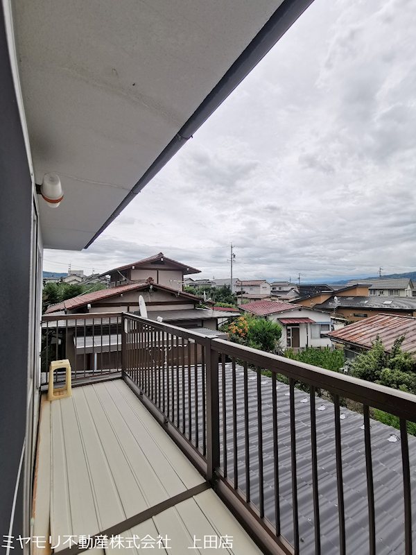 上田市上田　中古戸建 現地写真（バルコニー）