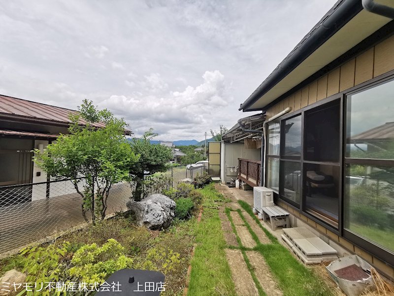 上田市上田　中古戸建 現地写真（庭）