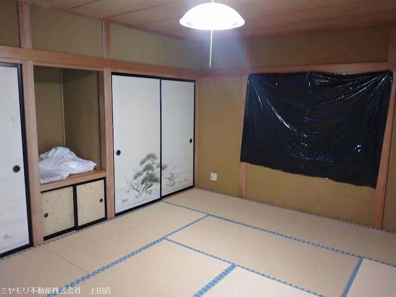 上田市別所温泉　中古戸建 内観写真（リビング以外の居室）