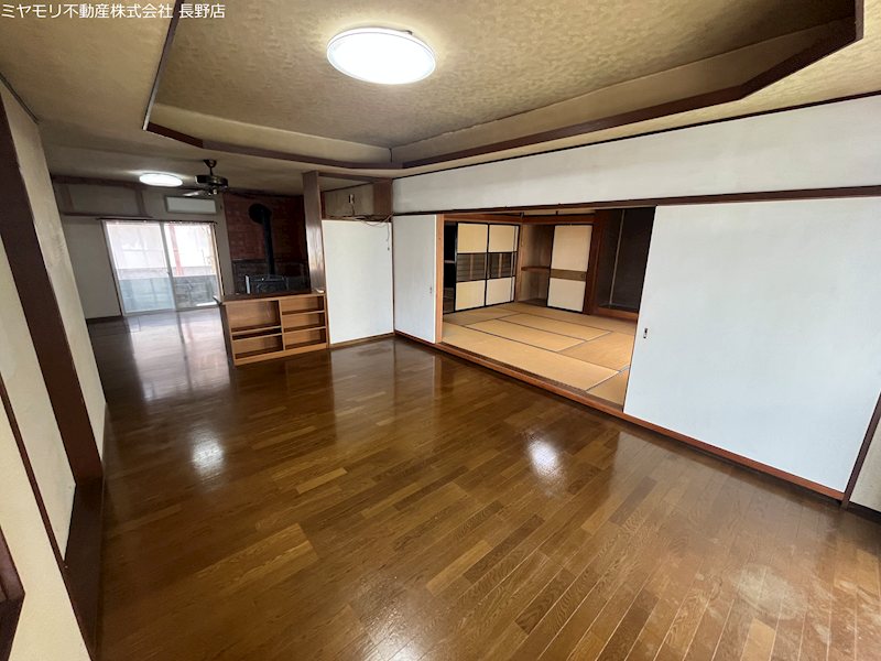 長野県中野市小田中 内観写真（リビング）