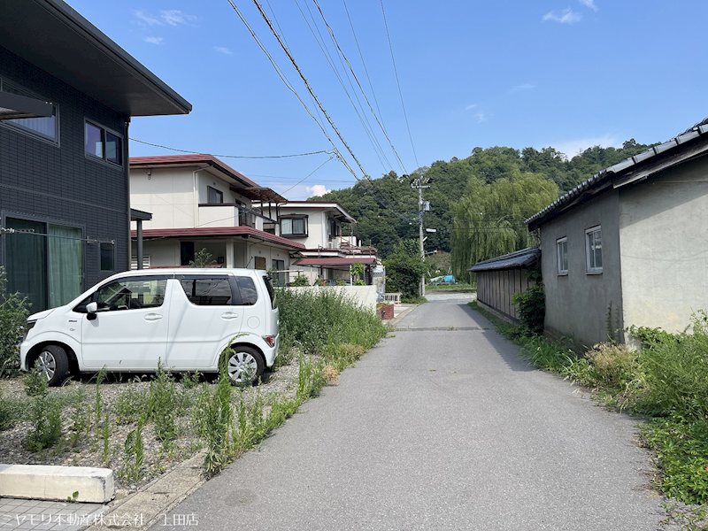 坂城町上平　中古戸建 現地写真（前面道路含む現地写真）