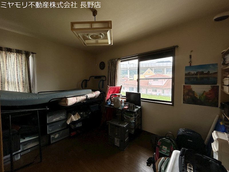 長野県長野市安茂里伊勢宮1795-2 内観写真（子供部屋）