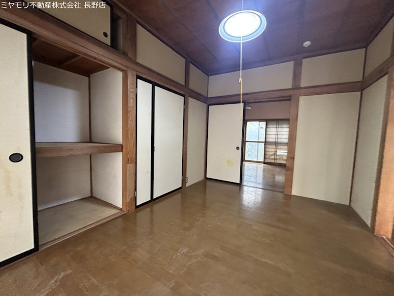 長野県中野市新保 内観写真（リビング以外の居室）