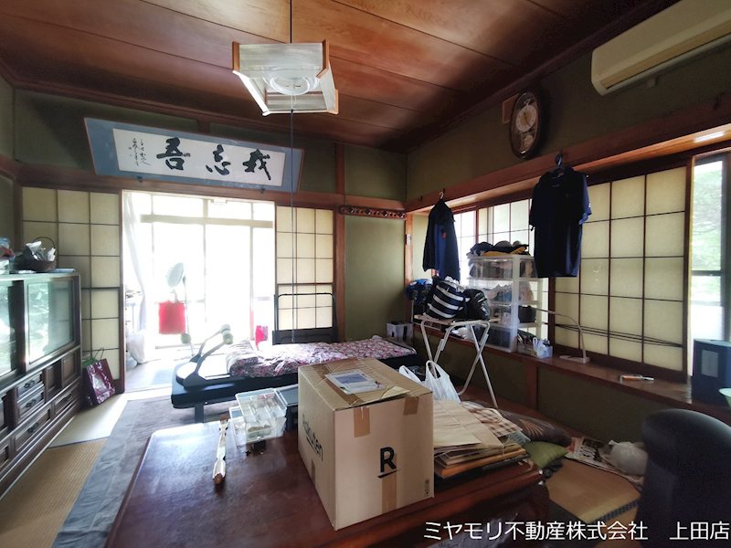 上田市上塩尻　中古戸建 内観写真（リビング）