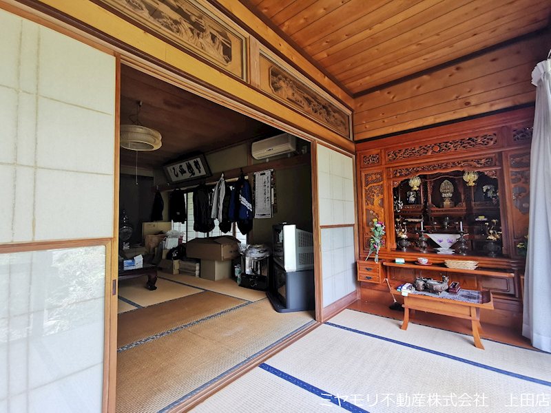 上田市上塩尻　中古戸建 内観写真（リビング以外の居室）