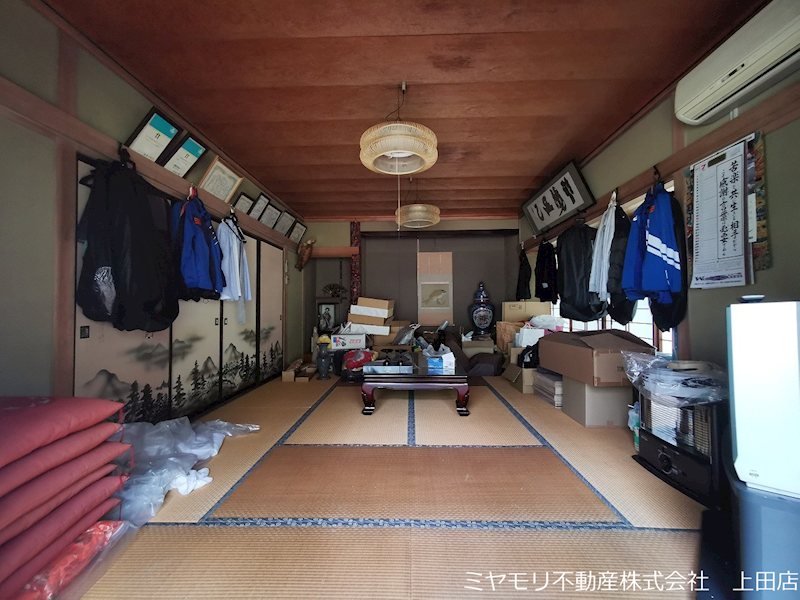 上田市上塩尻　中古戸建 内観写真（リビング以外の居室）