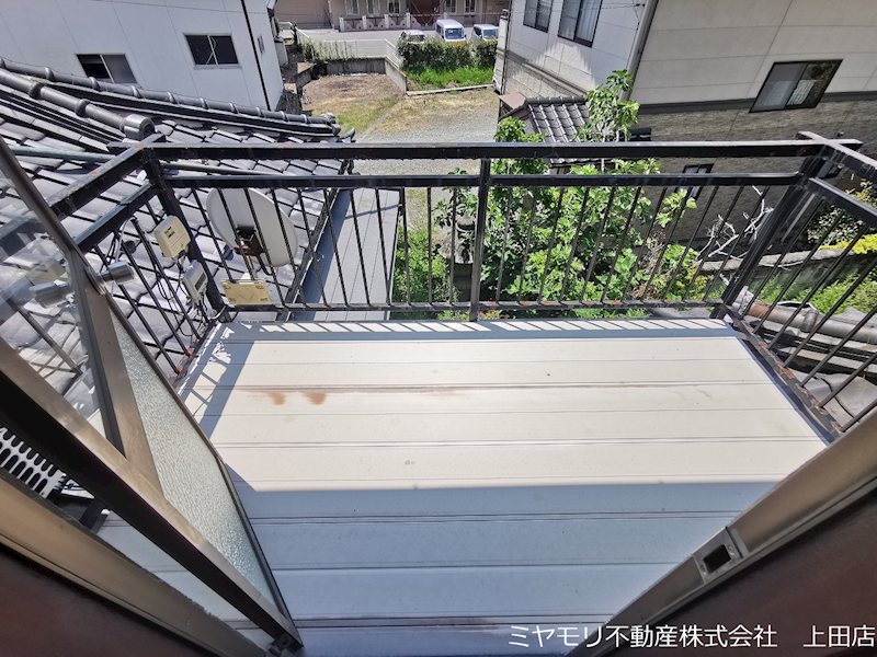 上田市上塩尻　中古戸建 現地写真（バルコニー）