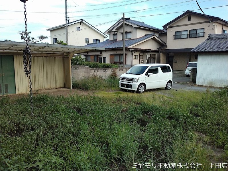 上田市塩川　中古戸建 現地写真（駐車場）