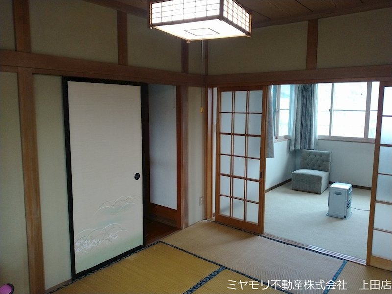 上田市塩川　中古戸建 内観写真（リビング以外の居室）