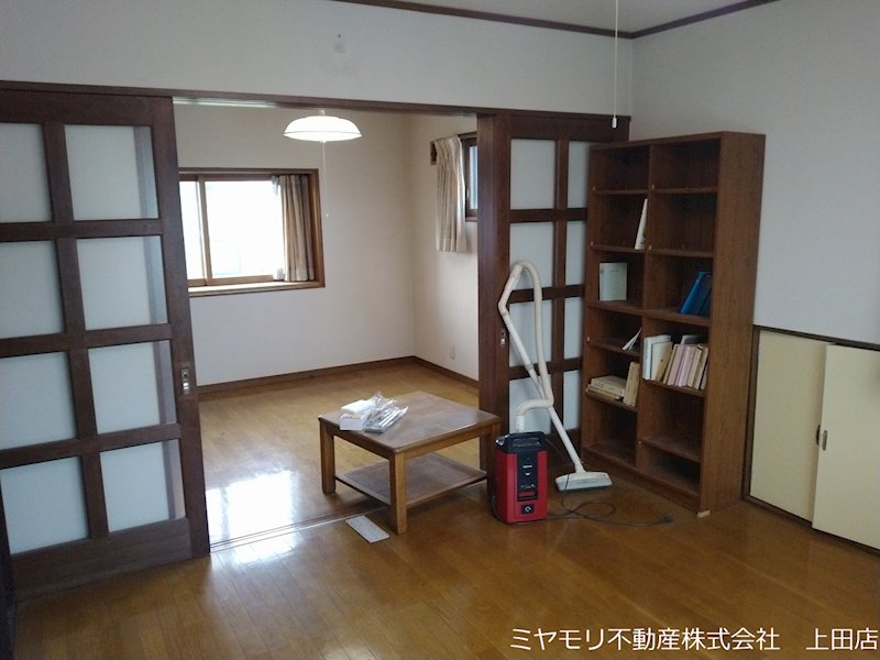 上田市塩川　中古戸建 内観写真（リビング以外の居室）