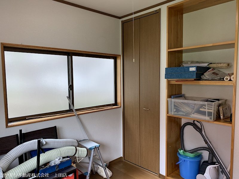 上田市下室賀　中古戸建 内観写真（リビング以外の居室）