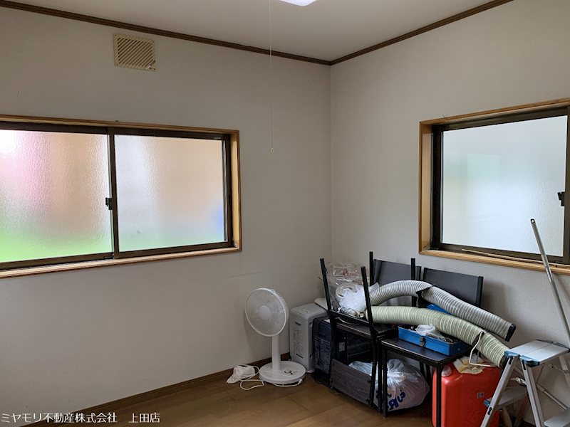 上田市下室賀　中古戸建 内観写真（リビング以外の居室）