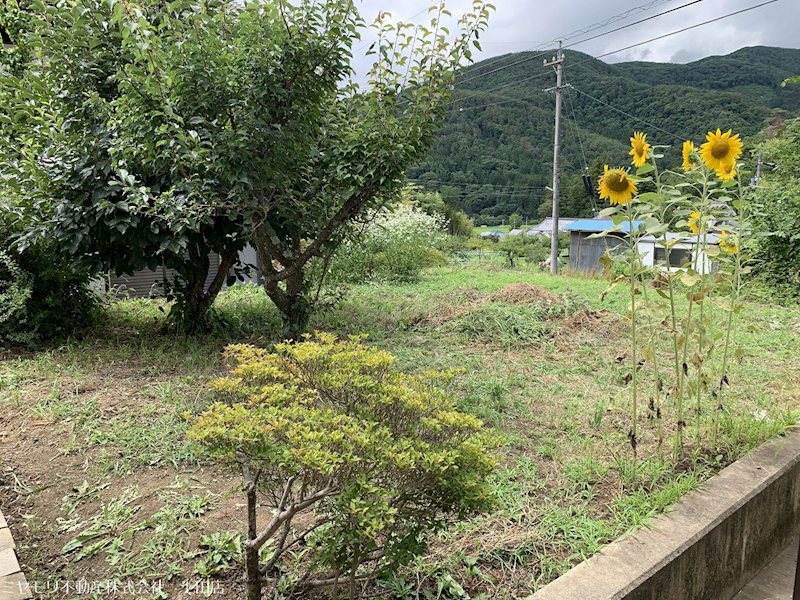 上田市下室賀　中古戸建 現地写真（庭）