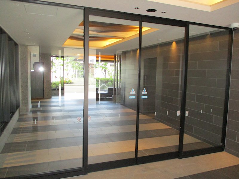 佐久市岩村田　中古マンション 共用部写真（エントランス）