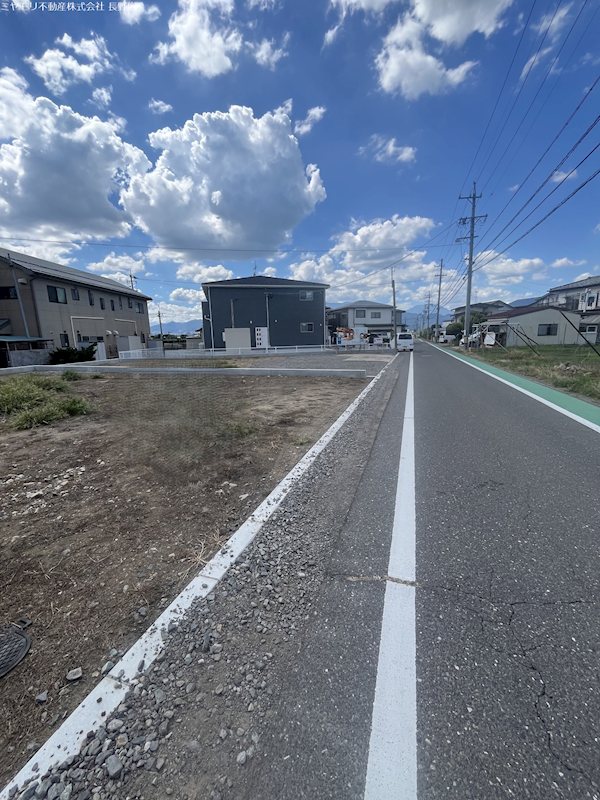 長野県須坂市塩川 現地写真（前面道路含む現地写真）