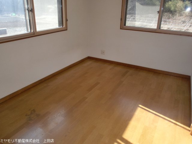 上田市西内　事業用建物 内観写真（内装）