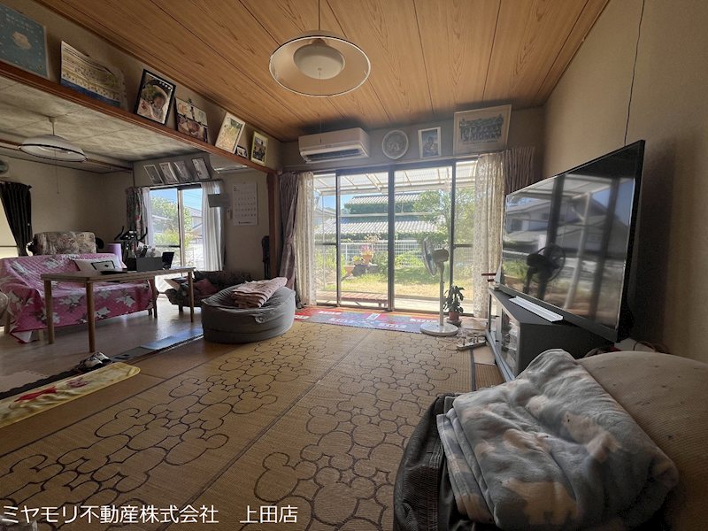 東御市田中　中古戸建 内観写真（リビング以外の居室）