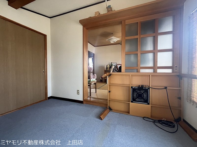 東御市田中　中古戸建 内観写真（リビング以外の居室）