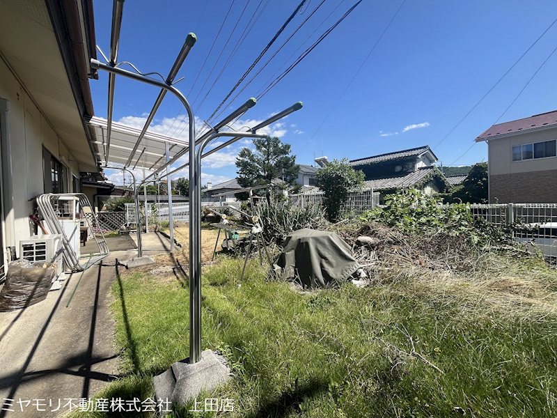 東御市田中　中古戸建 現地写真（庭）