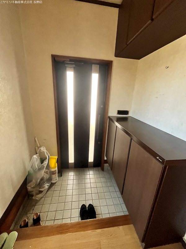 長野県中野市七瀬 現地写真（玄関）