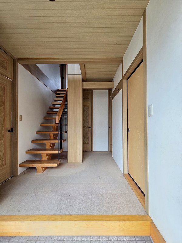 佐久市中込　中古戸建 現地写真（玄関）