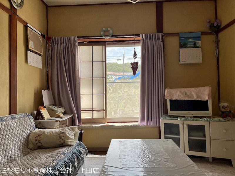 上田市藤原田　中古戸建 内観写真（リビング以外の居室）
