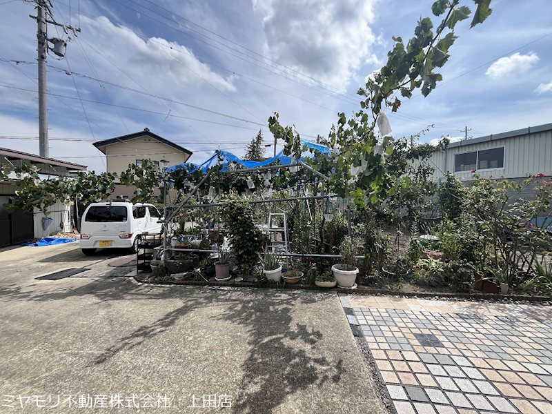 上田市藤原田　中古戸建 現地写真（庭）