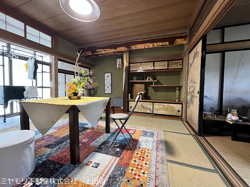 上田市塩川　中古戸建 内観写真（リビング以外の居室）