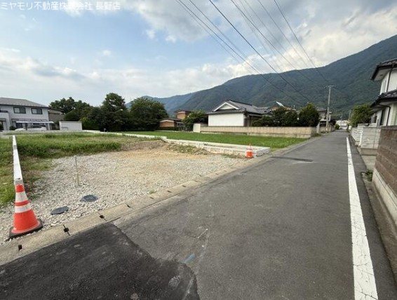 長野県千曲市磯部 現地写真（前面道路含む現地写真）