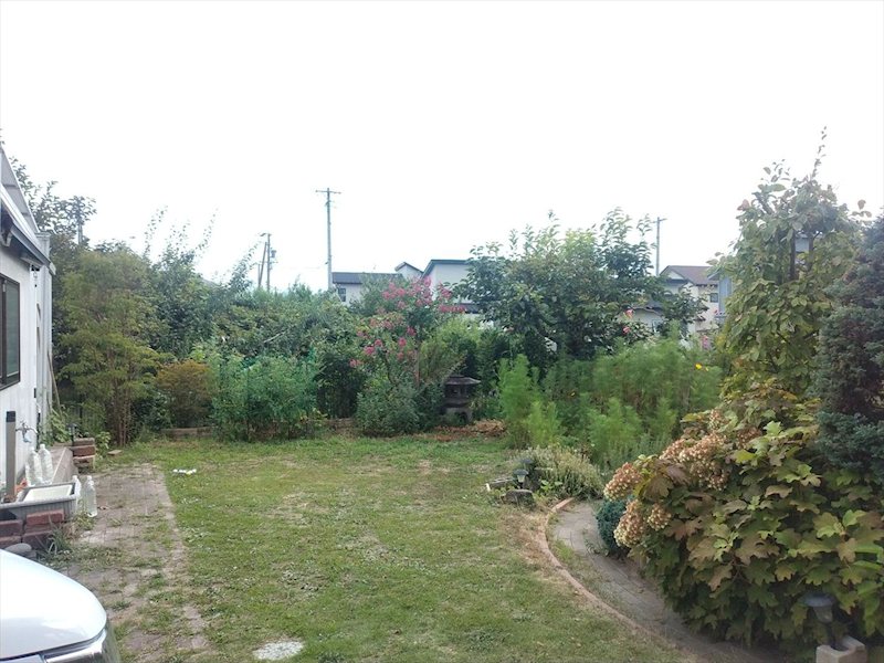 佐久市岩村田　中古戸建 現地写真（庭）