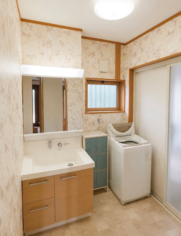 佐久市岩村田　中古戸建 内観写真（洗面台・洗面所）