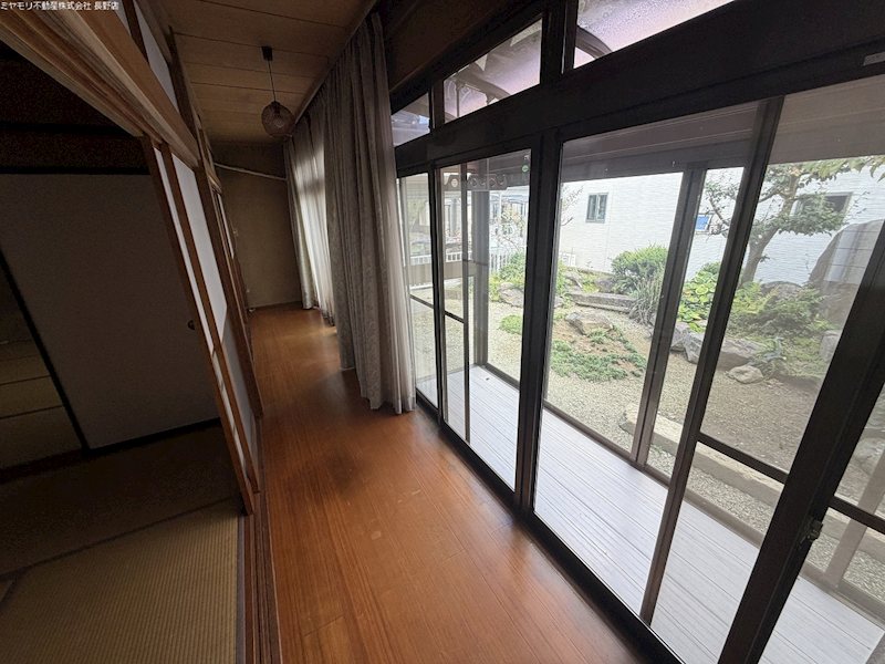 長野県長野市大豆島 内観写真（内装）