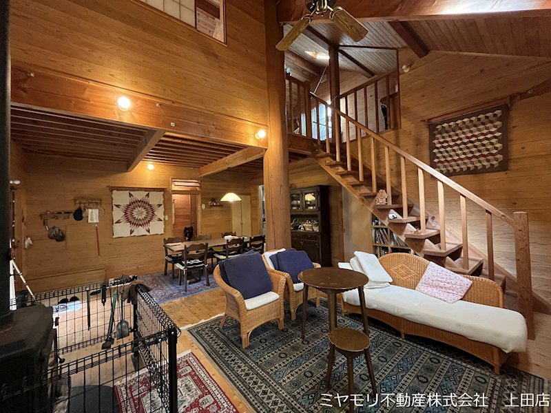 青木村沓掛　中古戸建 内観写真（リビング）