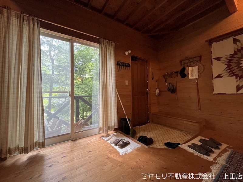 青木村沓掛　中古戸建 内観写真（リビング以外の居室）