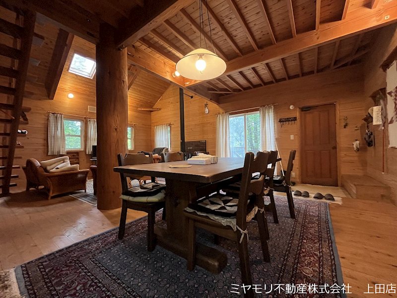 青木村沓掛　中古戸建 内観写真（リビング）